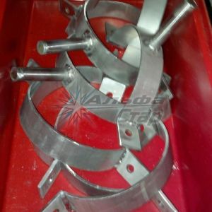 Хомут нержавеющий с ножкой для крепления трубы DN 125